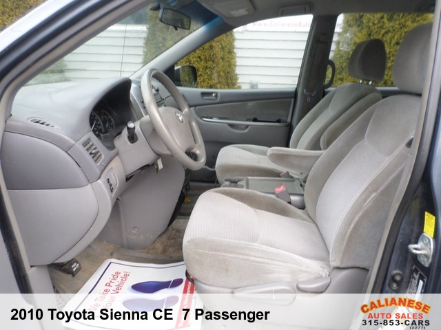 2010 Toyota Sienna CE  7 Passenger