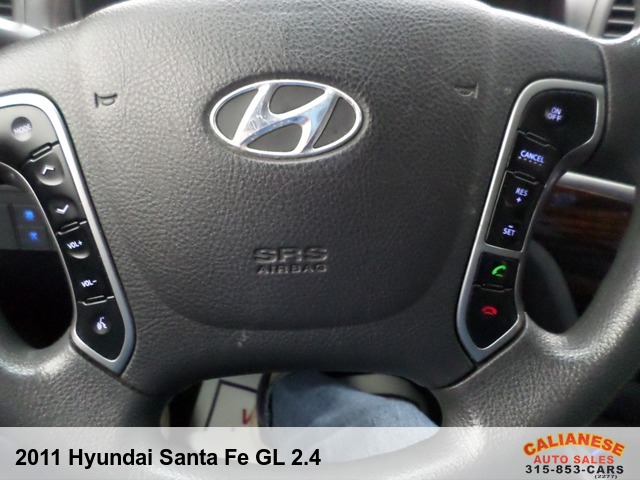 2011 Hyundai Santa Fe GL 2.4 