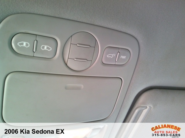 2006 Kia Sedona EX