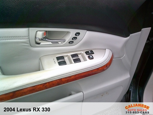 2004 Lexus RX 330 SUV