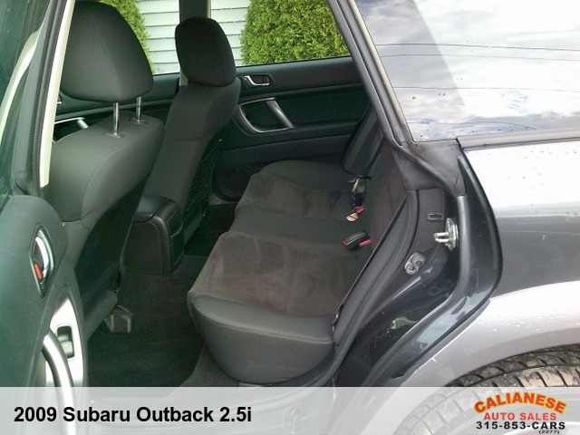 2009 Subaru Outback 2.5i